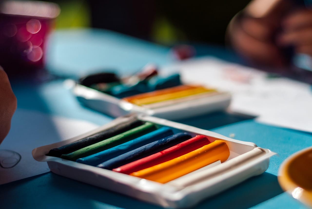 Objawy zaburzeń motoryki małej u dzieci – na co zwrócić uwagę?