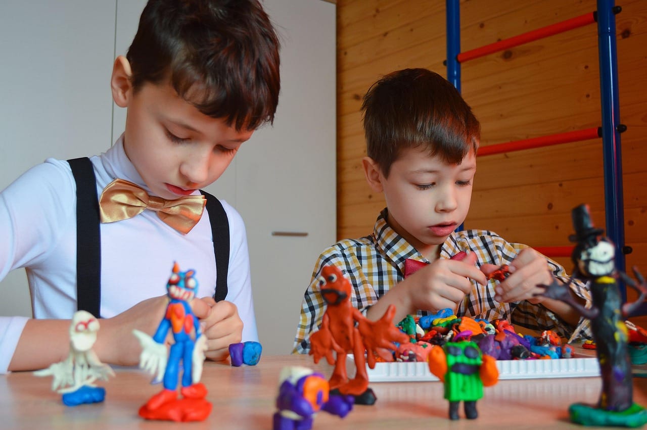 Objawy zaburzeń motoryki małej u dzieci – na co zwrócić uwagę?